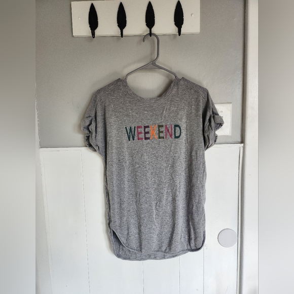 Weekend women's tshirt size medium - Picture 1 of 6